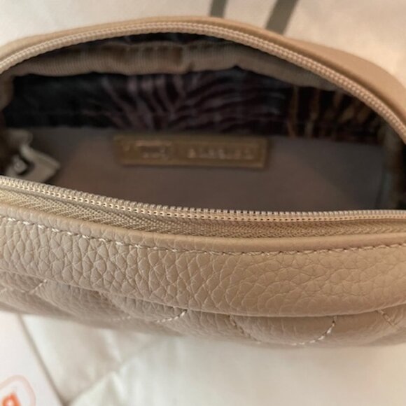 Lug Eyeglass Case (Bobsled IV) and Pill Case(Choo Choo Mini VL) Set - Picture 4 of 5